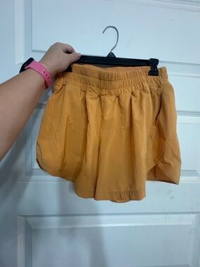 lululemon athletica Women's Athletic Shorts in Mustard Yellow